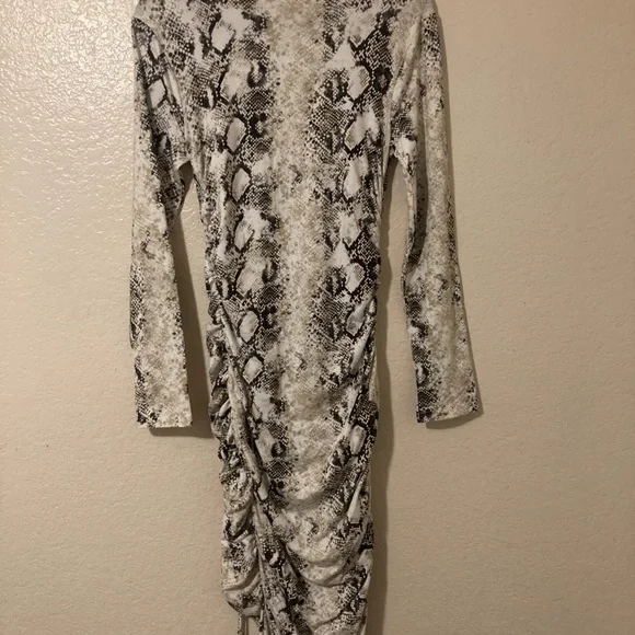 Privy Black and White Snake Print Long Sleeve Dress - Picture 2 of 4